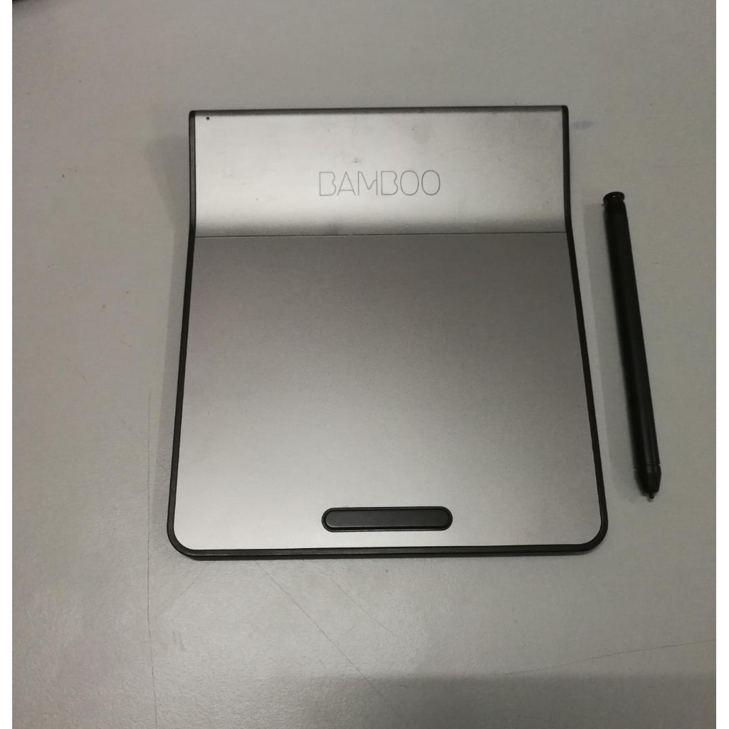 Wacom Bamboo Pad CTH-300/K Touchpad with digital stylus wireless ...