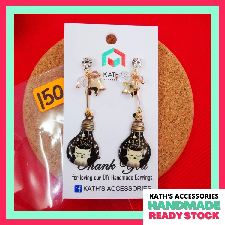 [KATH’S ACCESSORIES] HANDMADE EARRING CAT IN BLACK STARY LIGHTBULB CHARMS CUTE DANGLING DIY HANDMADE EARRINGS