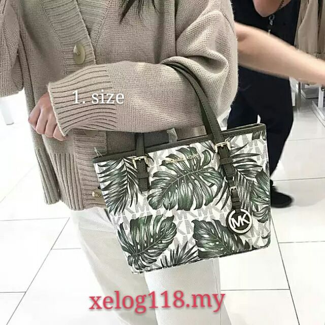 michael kors leaf backpack