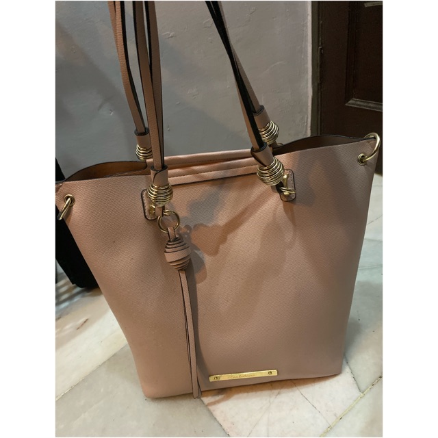 cr2 handbag latest