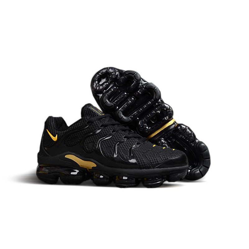 vapormax plus black and yellow
