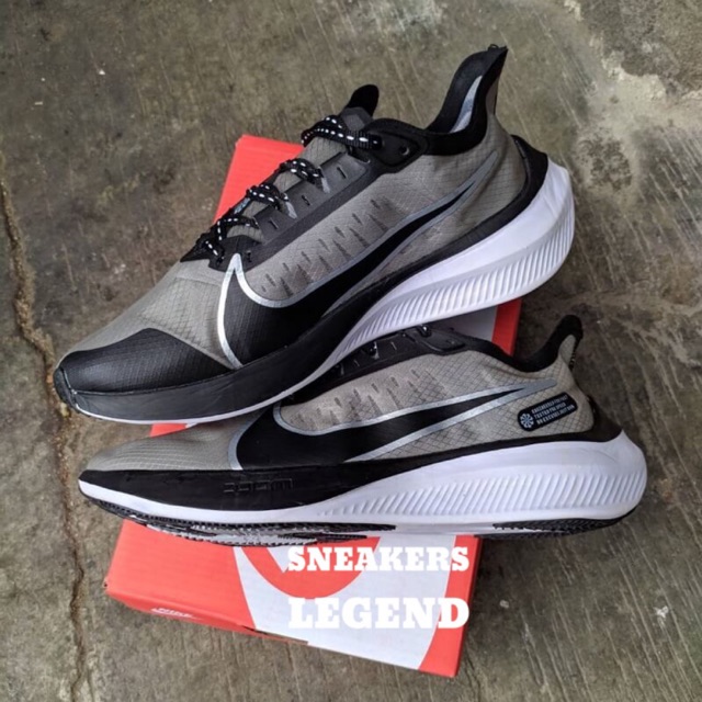 nike zoom gravity black