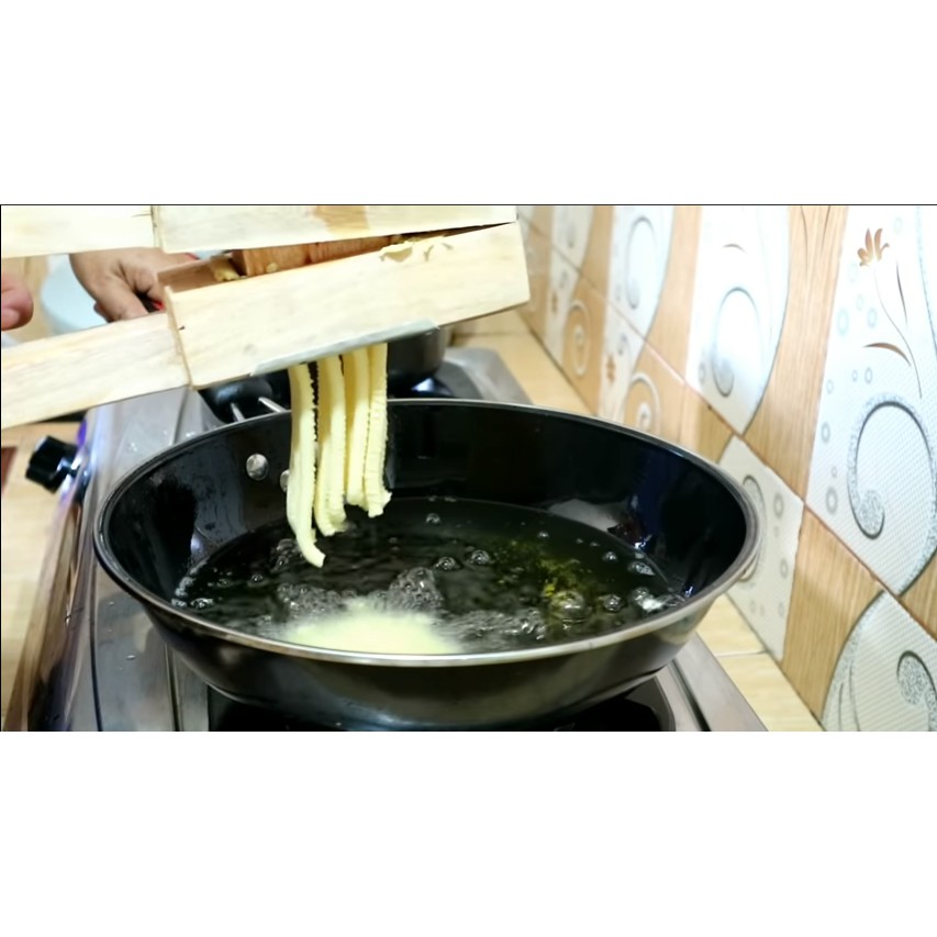 Versatile Coconut Root Mold, Silk Caterpillar, Cork Egg, Donuts