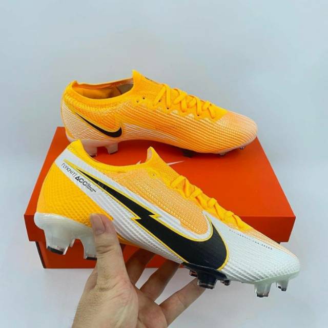 nike mercurial lightning swoosh
