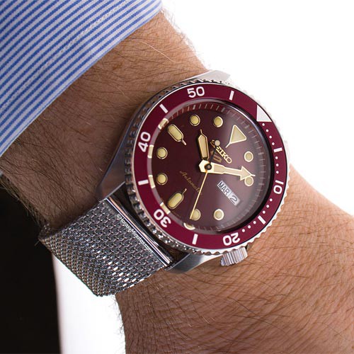 Seiko 5 Sports SRPD69K1 Men's Automatic Day-Date 100M Stainless Steel Mesh  Bracelet Watch | Shopee Malaysia