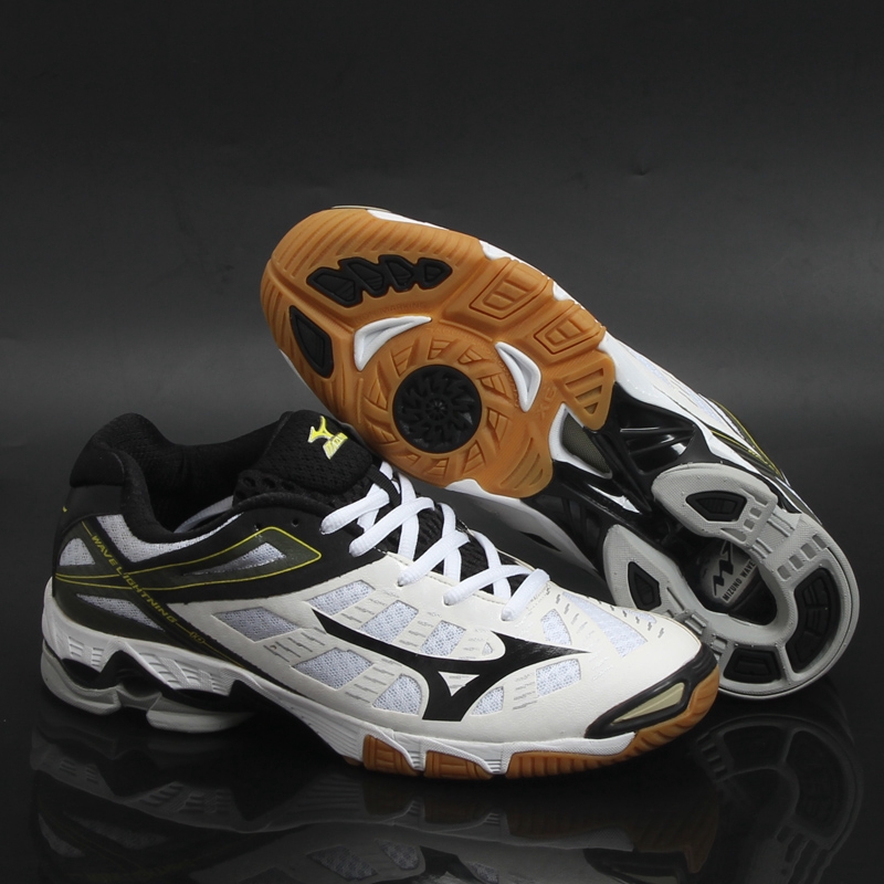 mizuno tennis mens brown