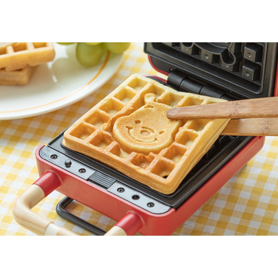 [Ready Stock] Disney Winnie the Pooh Waffle Maker Sandwich Maker Toaster 3 in 1 Homecafe