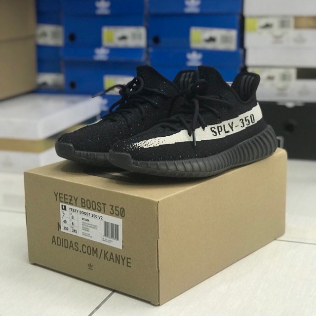 adidas yeezy boost 350 v2 oreo price