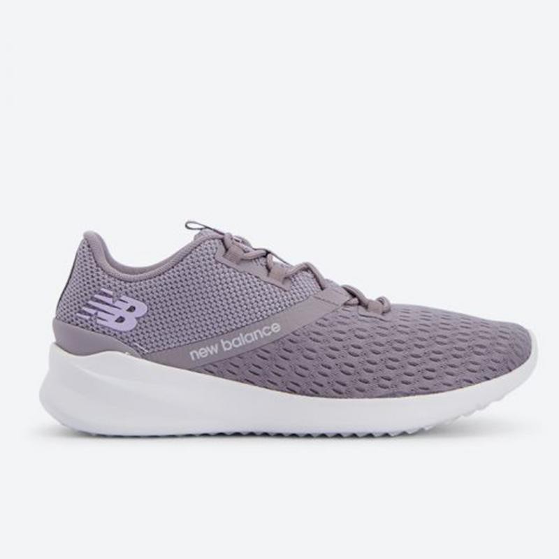 new balance women's district run