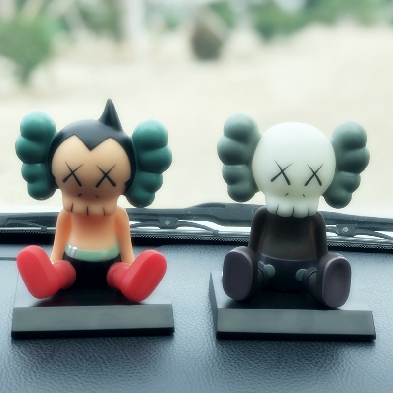 Kaws Car Decoration Doll Ornaments Shaking Head Figure Auto Interior Accessories 车内摆件kaws装饰