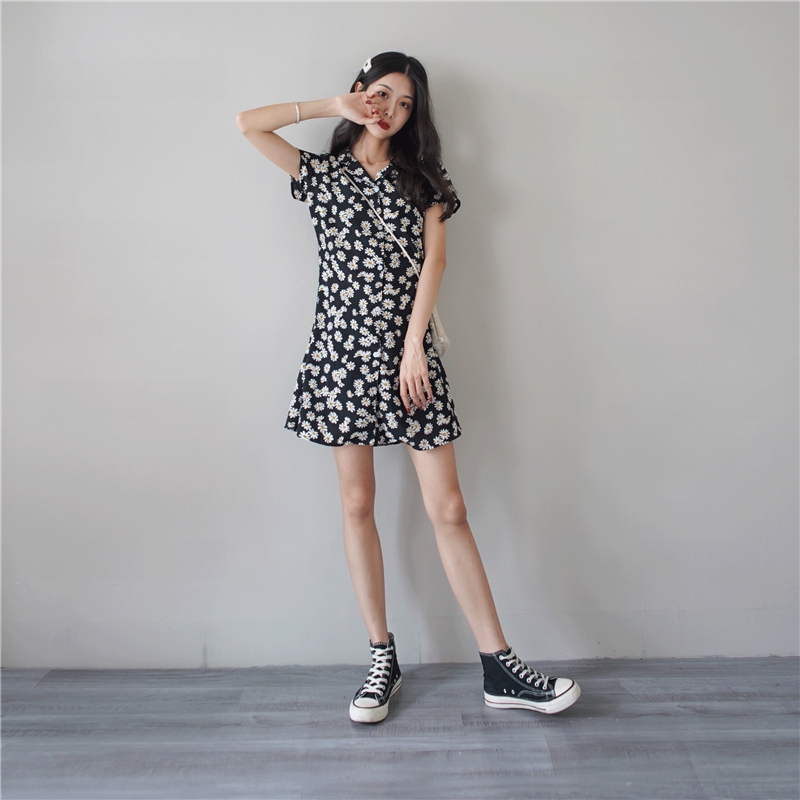 Printed Dress Small Daisy One Piece Dress Floral Dress Short Sleeve Dress Thin One Piece Dress V Neck Skirt Popular Summer Skirt French Retro Platycodon Skirt Net Red Waist Closed Thin Short Sleeve Small Daisy