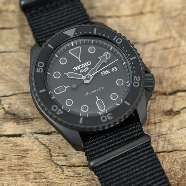 Seiko 5 Sports Superman Srpd79k1 Automatic 100m Black Dial Hard Coating Case Black Nylon Strap Men S Watch Shopee Malaysia