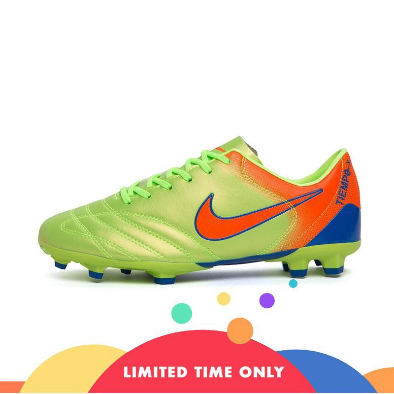 nike classic soccer shoes