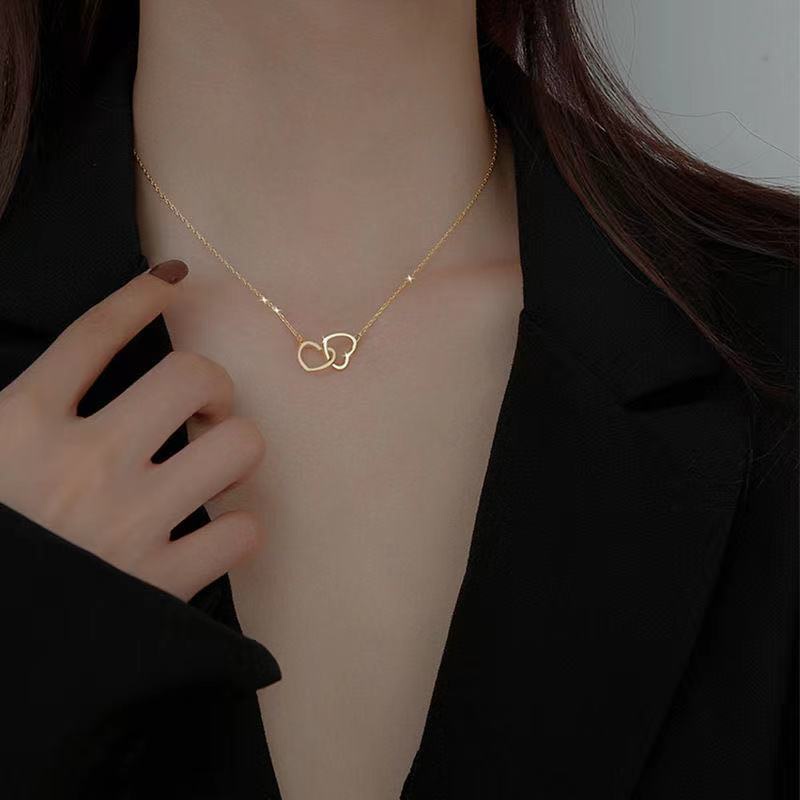 Light Luxury Niche Butterfly Necklace Female Clavicle Chain Temperament Simple ins Style Love Cross Pendant