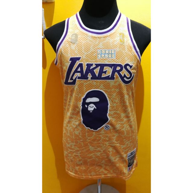 la lakers yellow jersey