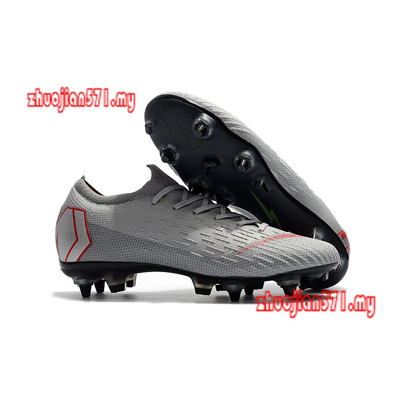 low cut soccer cleats