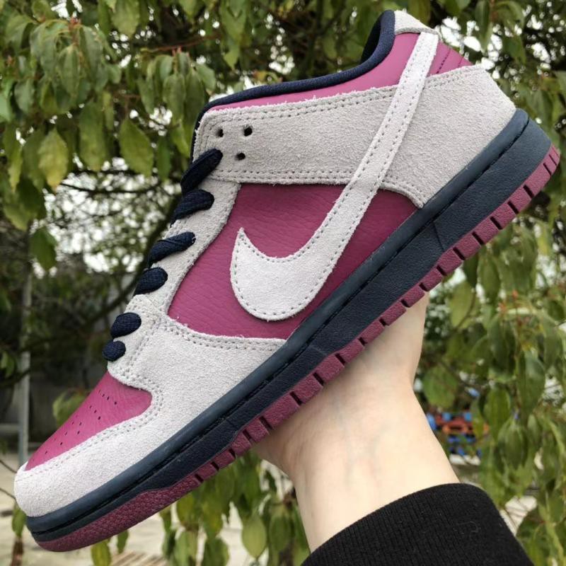 nike dunk low bordeaux