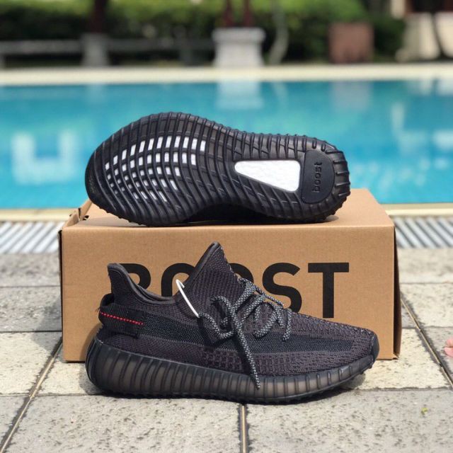 yeezy boost 350 v2 black oreo