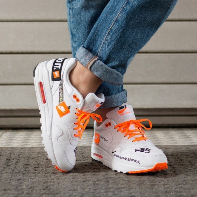 air max 1 just do it white