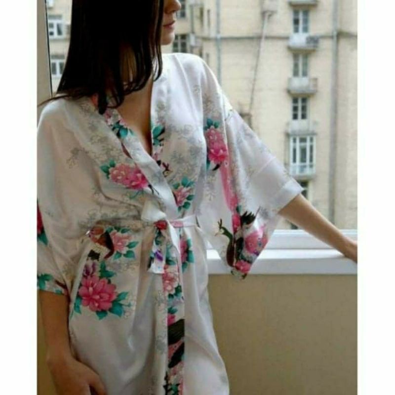 Kimono Robe Free Size Bust 28-48 Length 42 Inches Sleepwear Bathrobe Satin Fabric Is Very Comfortable To Wear. There Are Many Colors Choose From. Sexy