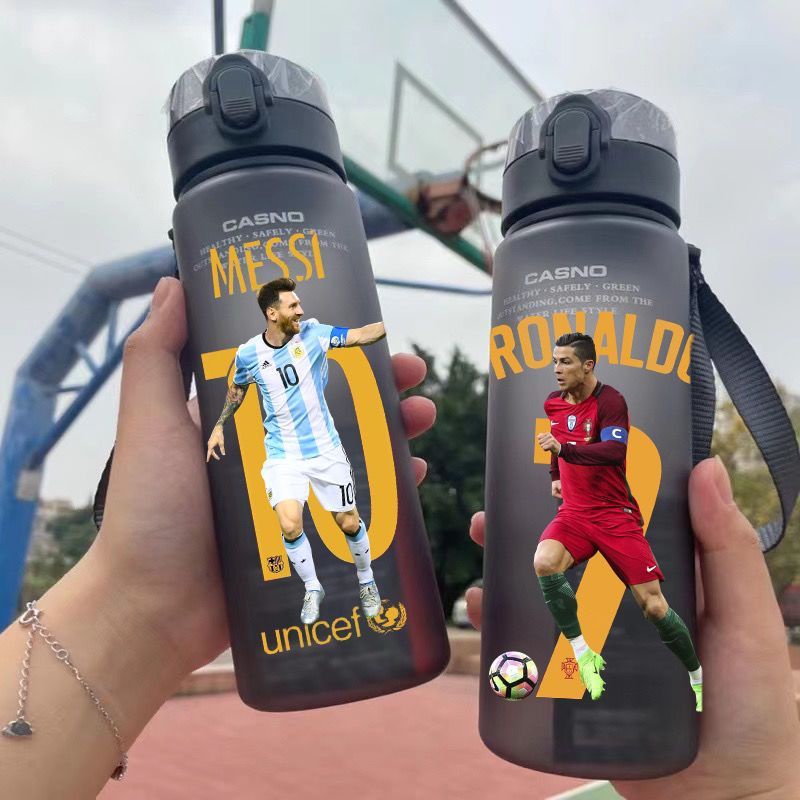 ✨Lionel messi and cristiano ronaldo football cup Penelope in the maldives om Water C Ronaldive Messimba Plastic Sports Male SH02