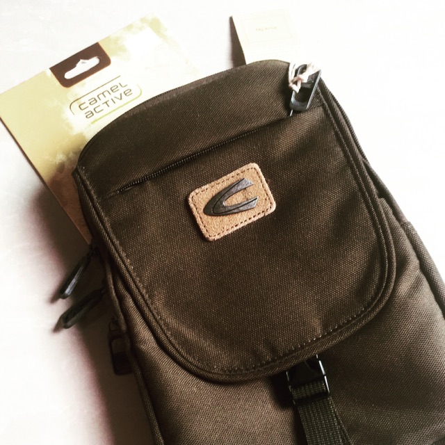 camel active pouch bag