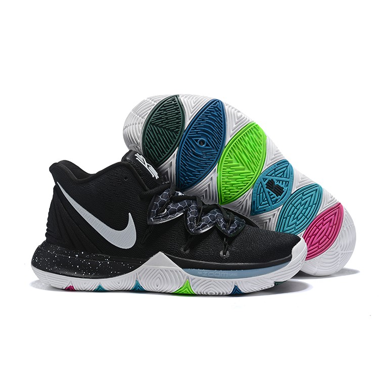 Nike Men 's Nike LeBron Nike Kyrie 5 Spongebob Pineapple House