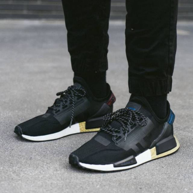 nmd r1 v2 space black