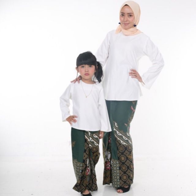 35+ Trend Terbaru Baju Kurung Moden Batik Budak - Kelly Lilmer