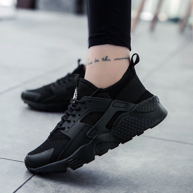 huarache black outfit