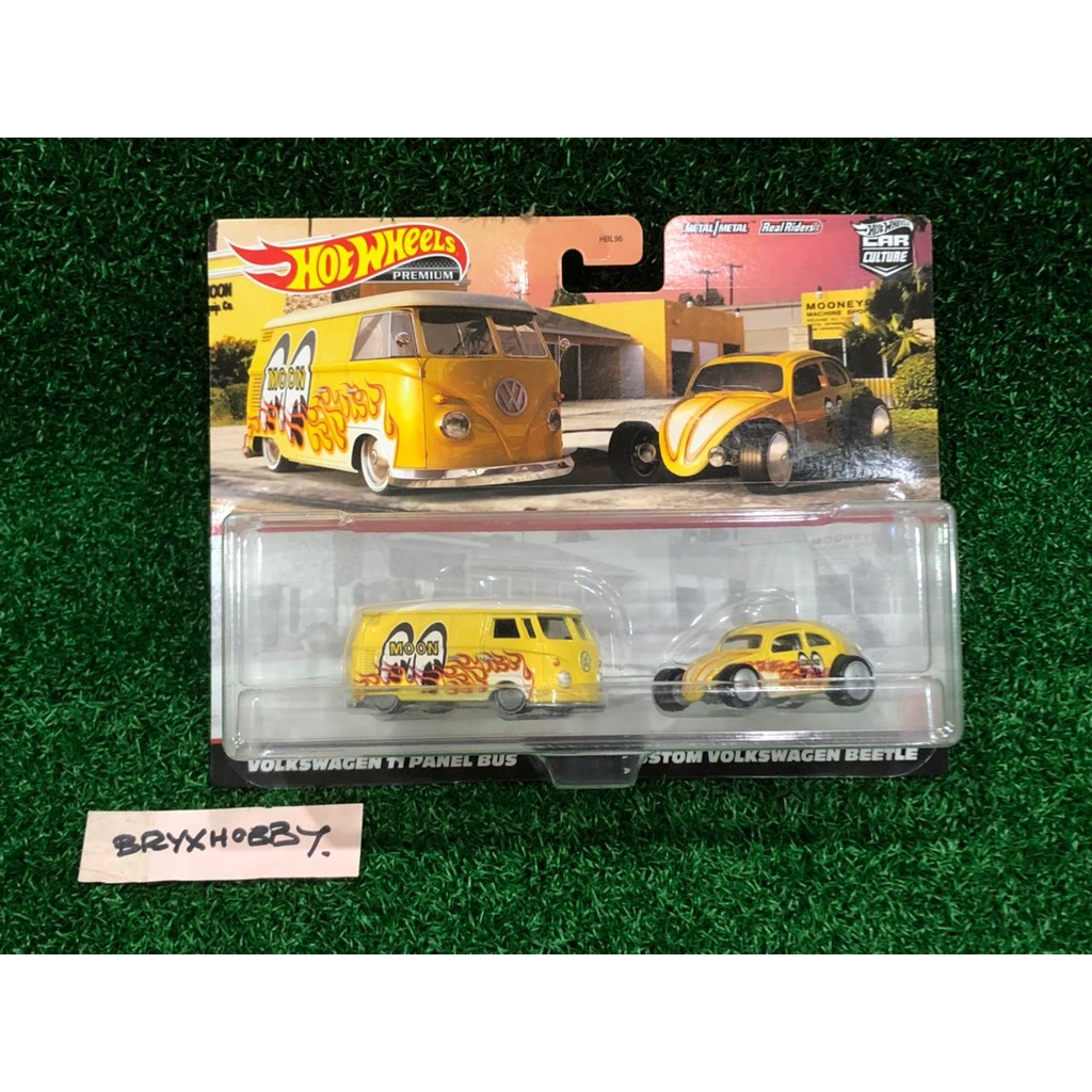 Hot Wheels 2021 Car Culture Twin Pack Volkswagen T1 Panel Bus Mooneyes Yellow And Custom 3048