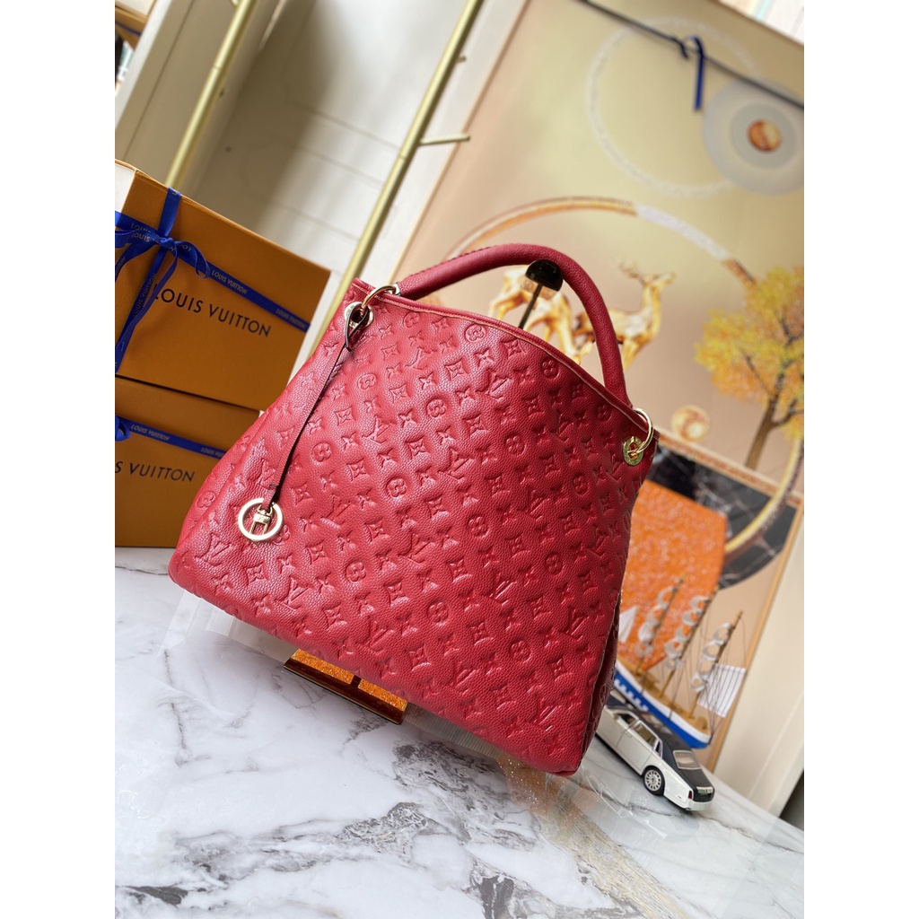 Beg Perempuan LLVVs artsy monogram handbag