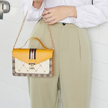 Sling Bag Casual Elegant Style Love Design Shape 少女爱心斜包 B00149