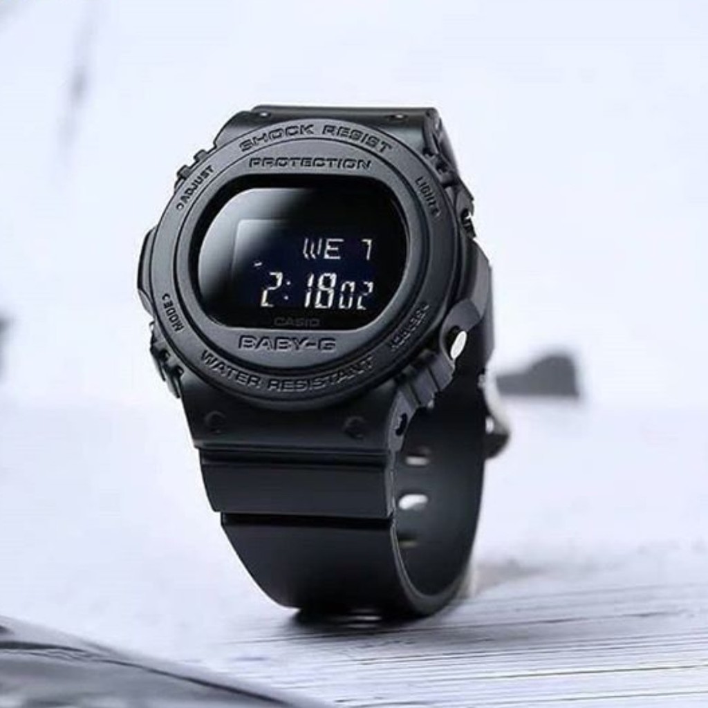 round face digital watch