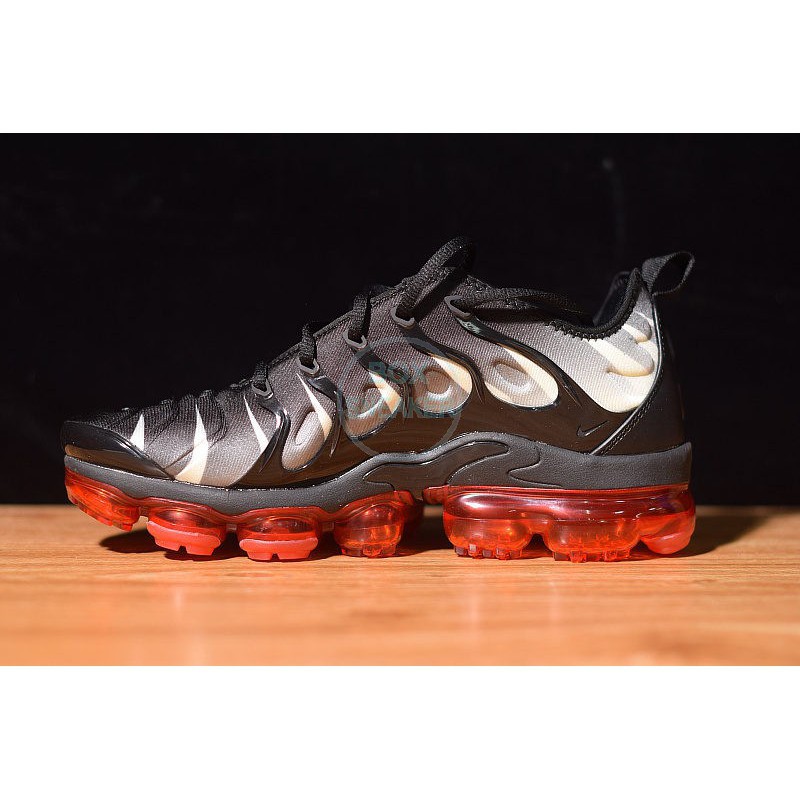nike vapormax plus red shark tooth
