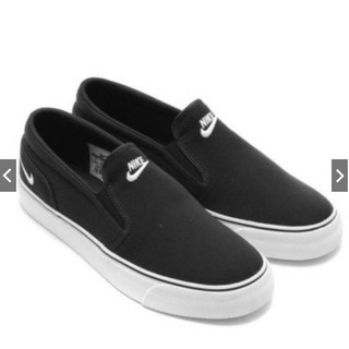 nike toki slip black white 002
