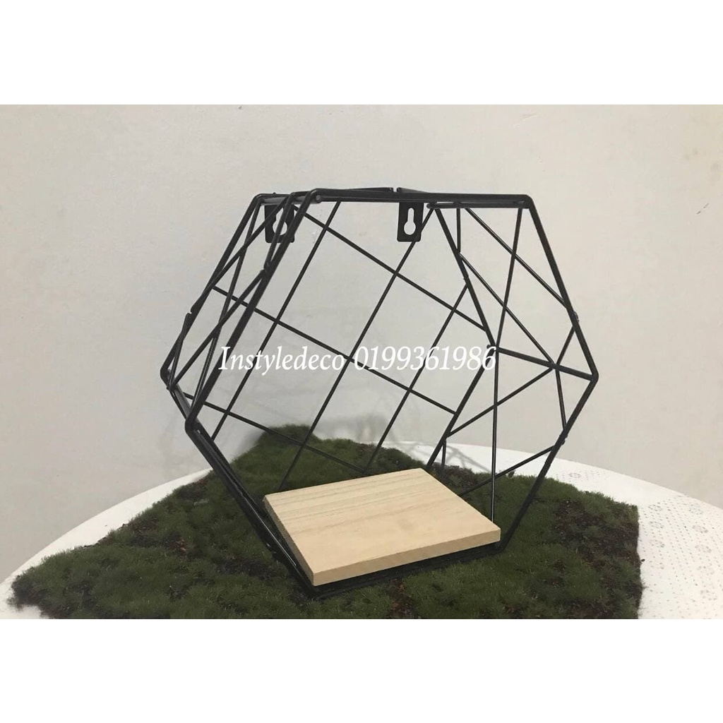 Iron wall deco/ pentagon shape iron wall hanging/ iron frame/ hiasan