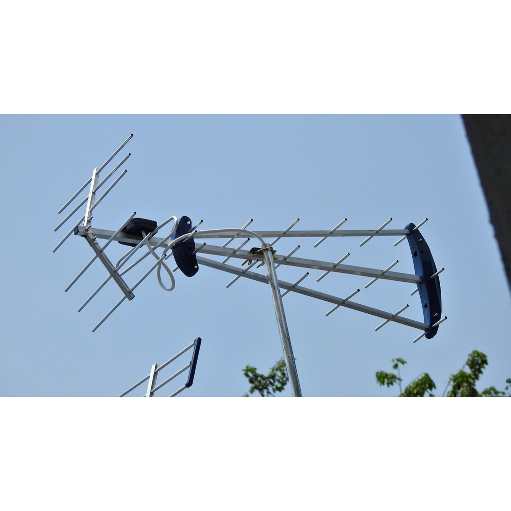 20 Foot Long Homemade Yagi Tv Antenna Youtube