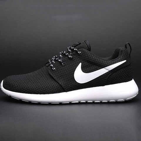 old classic nike shoes