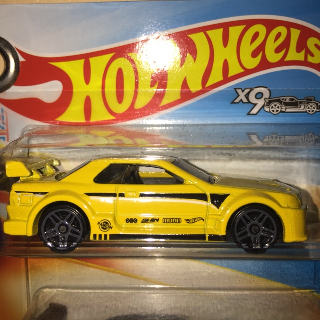 hot wheels nissan r32