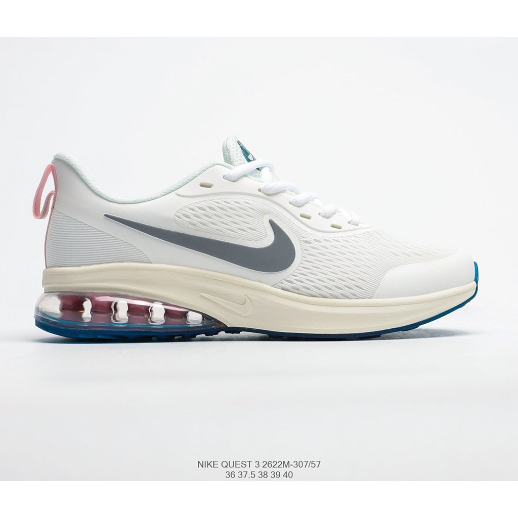 wmns nike quest