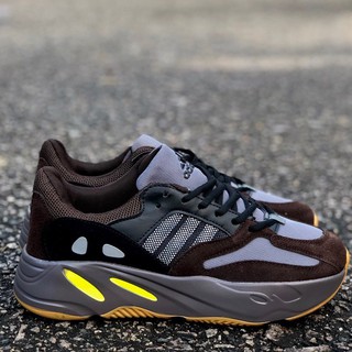 adidas y700