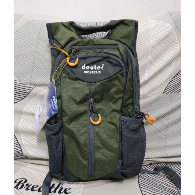 deuter running backpack