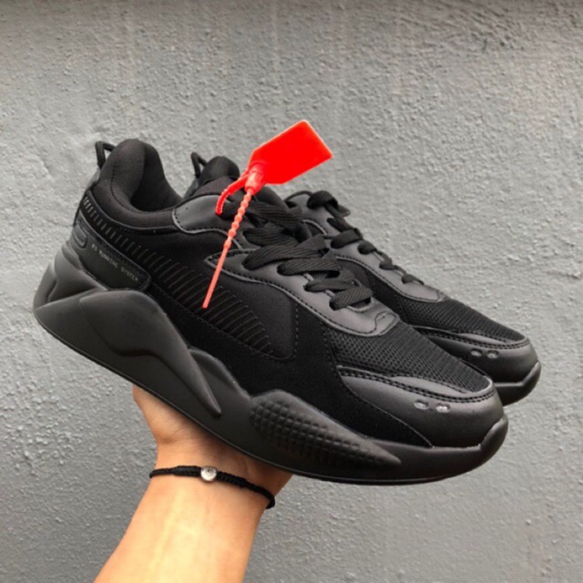 puma triple black