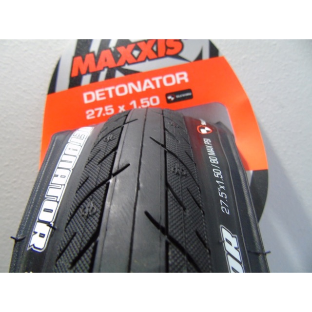 maxxis slick tires