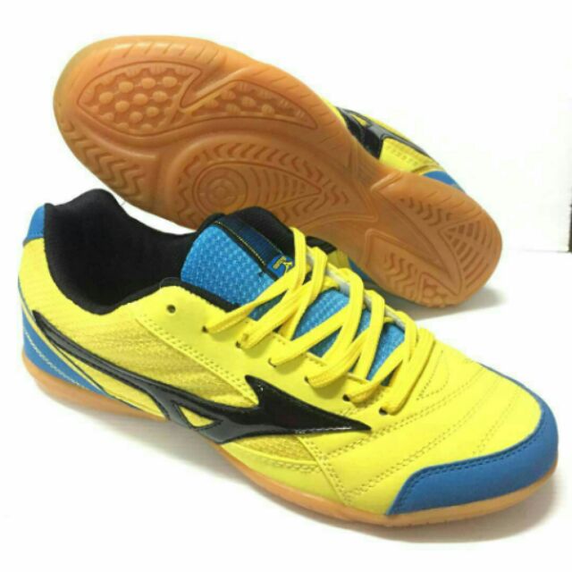 kasut futsal mizuno sala