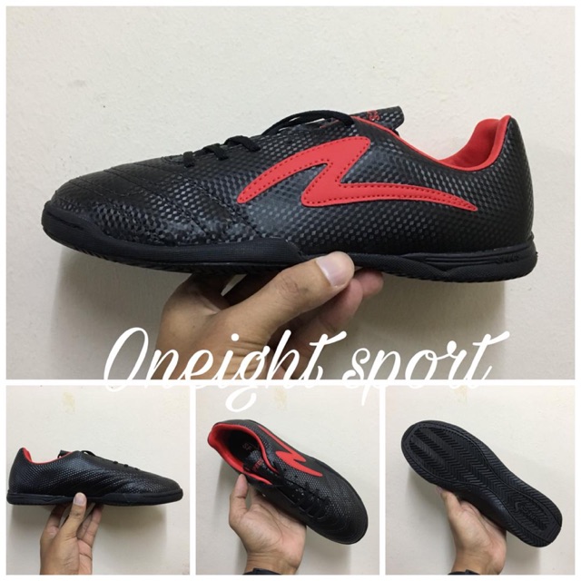 Specs Ricco (FUTSAL) | Shopee Malaysia