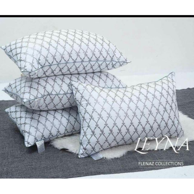  BANTAL LEYNA  SOFT PILLOW FAVOURITE DAN PETITE Shopee 