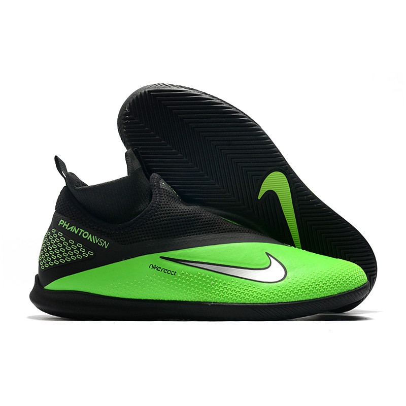 nike flat football shoes