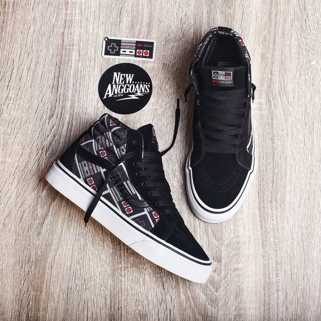 Hitam Putih Vans Sk8 Hi Motif X Nintendo Controller Stick Game Over Black  White Black White Shoes | Shopee Malaysia